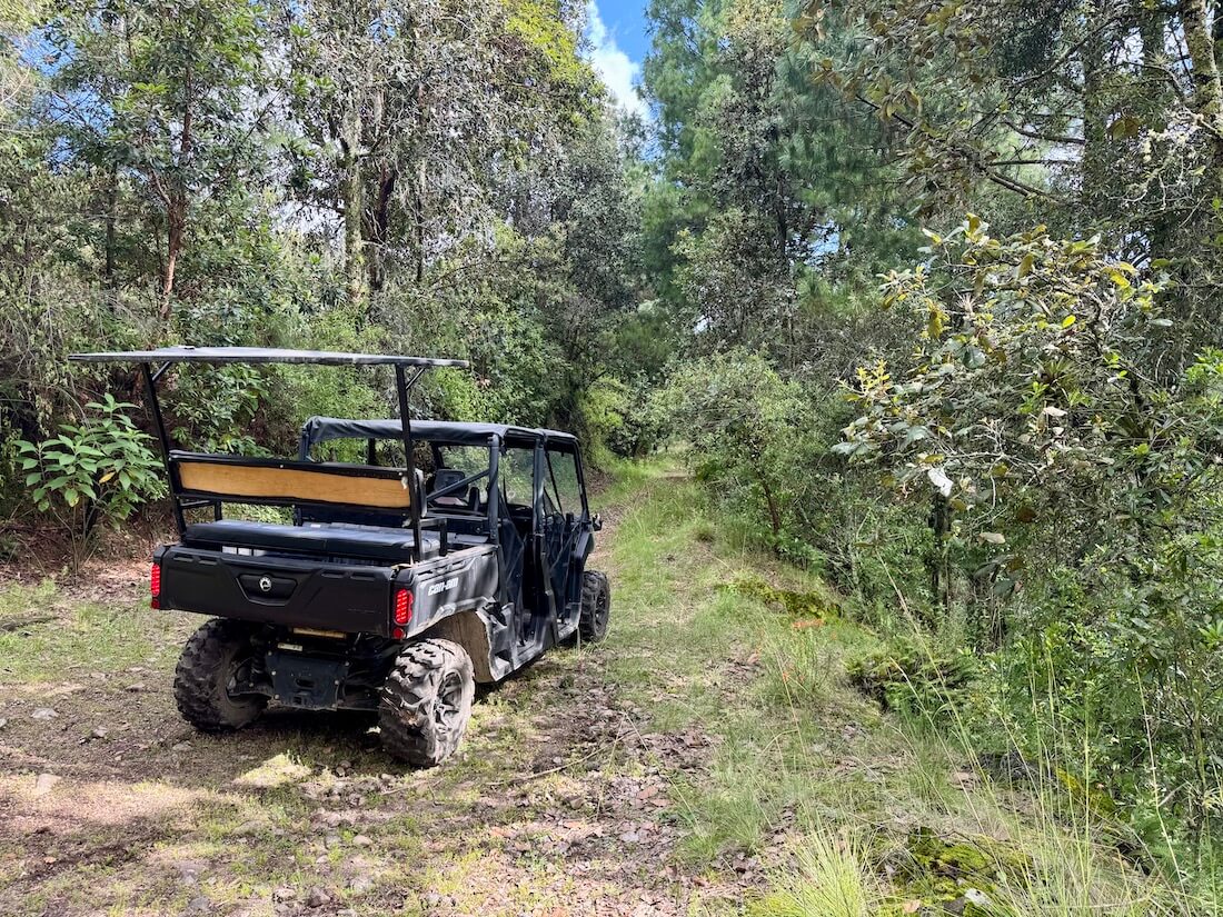 This 4x4 vehicle transports you to the top of the Popocatépetl volcano. 